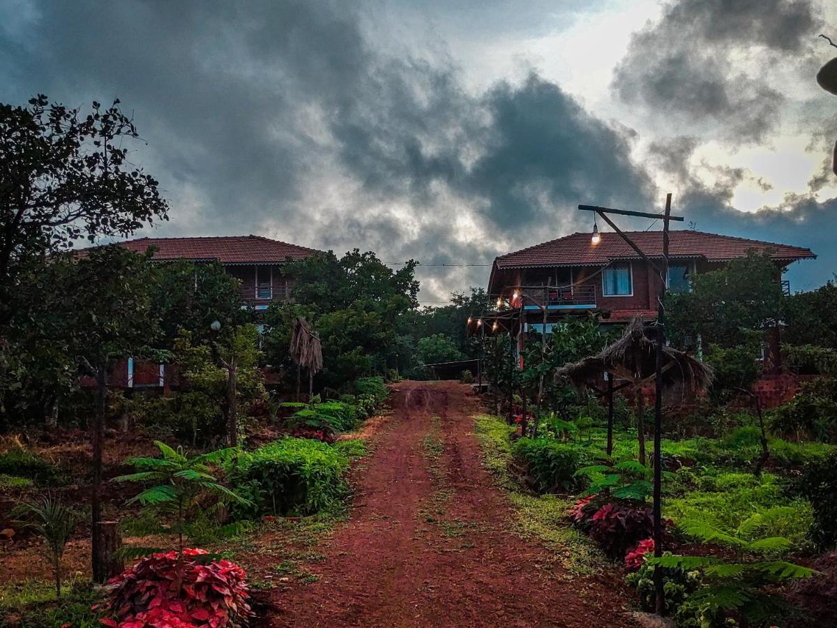 Chalobahills Farmstay Resort Ajra Exterior photo