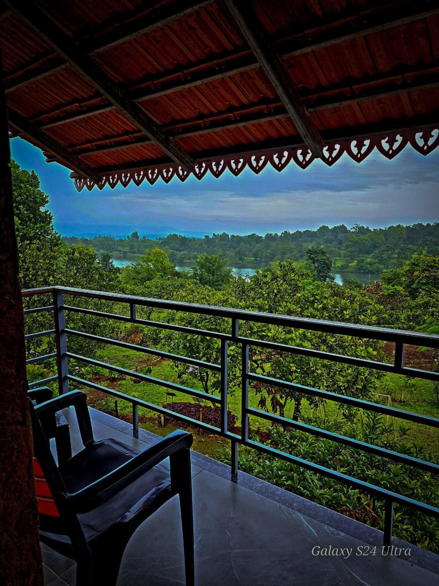 Chalobahills Farmstay Resort Ajra Exterior photo