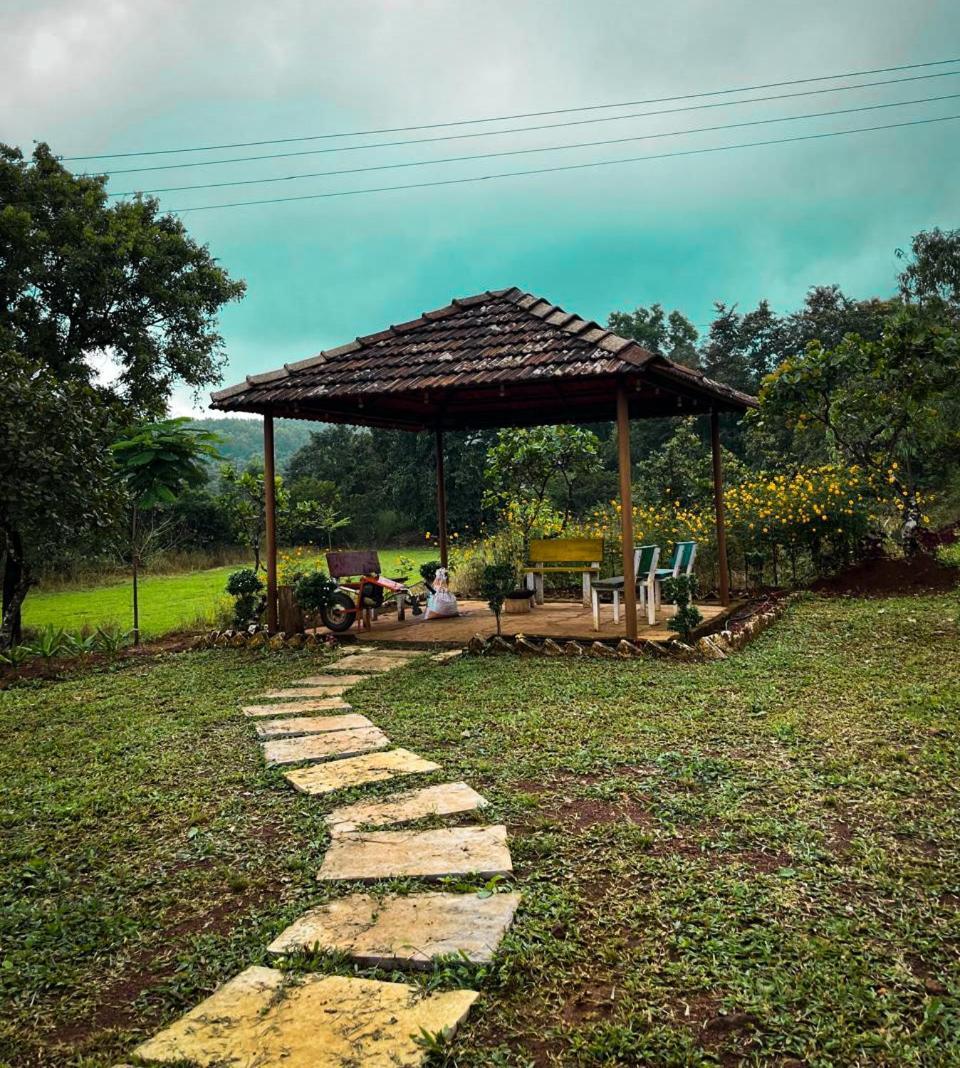 Chalobahills Farmstay Resort Ajra Exterior photo